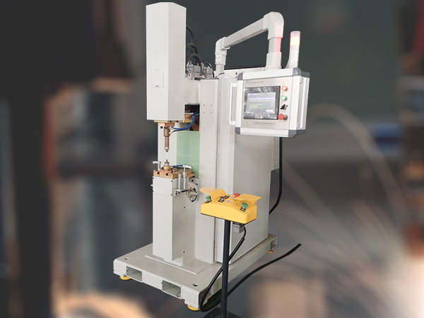 點焊機焊接過程中是如何維持熱平衡的呢？