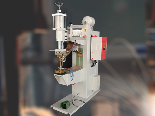 小型螺母點(diǎn)焊機(jī)怎么使用，點(diǎn)焊機(jī)廠家告訴您