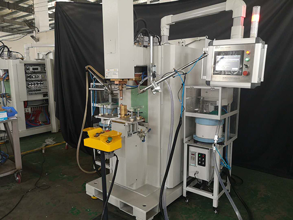 點焊機機器人適合小企業使用嗎？榮仕杰認為非常適合